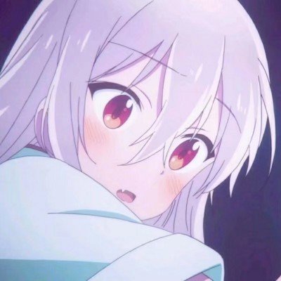 学校回应家长烈日下隔栅栏送餐